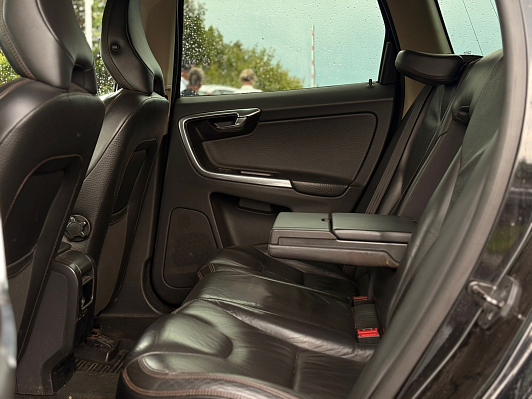 Volvo XC60 Kinetic, 2012 года, пробег 234700 км