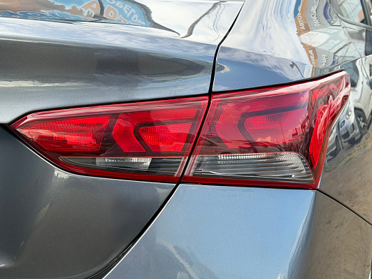 Hyundai Solaris Специальная Серия "10 лет" + Comfort, 2021 года, пробег 127700 км