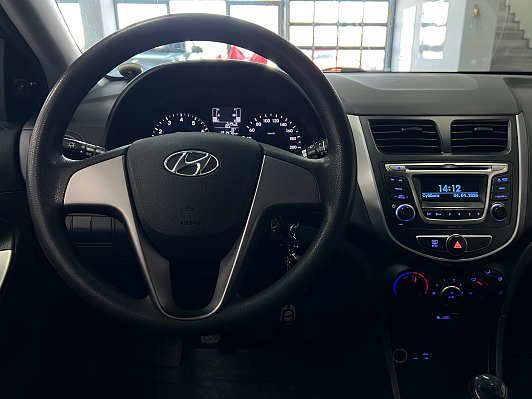 Hyundai Solaris Active, 2016 года, пробег 120000 км