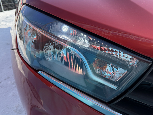 Lada (ВАЗ) Vesta Comfort Multimedia, 2017 года, пробег 64000 км