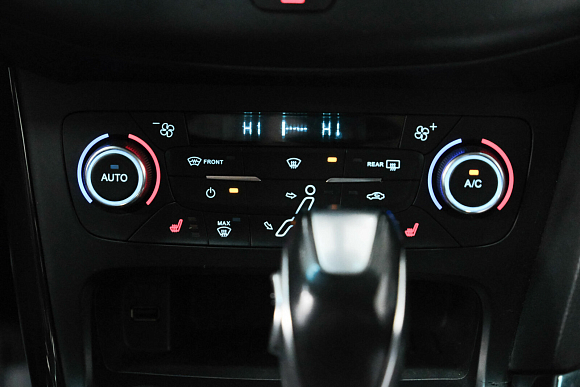 Ford Focus Titanium, 2017 года, пробег 87409 км