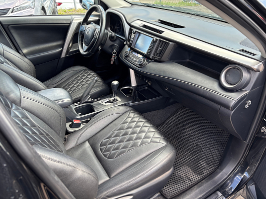 Toyota RAV4, 2017 года, пробег 134273 км