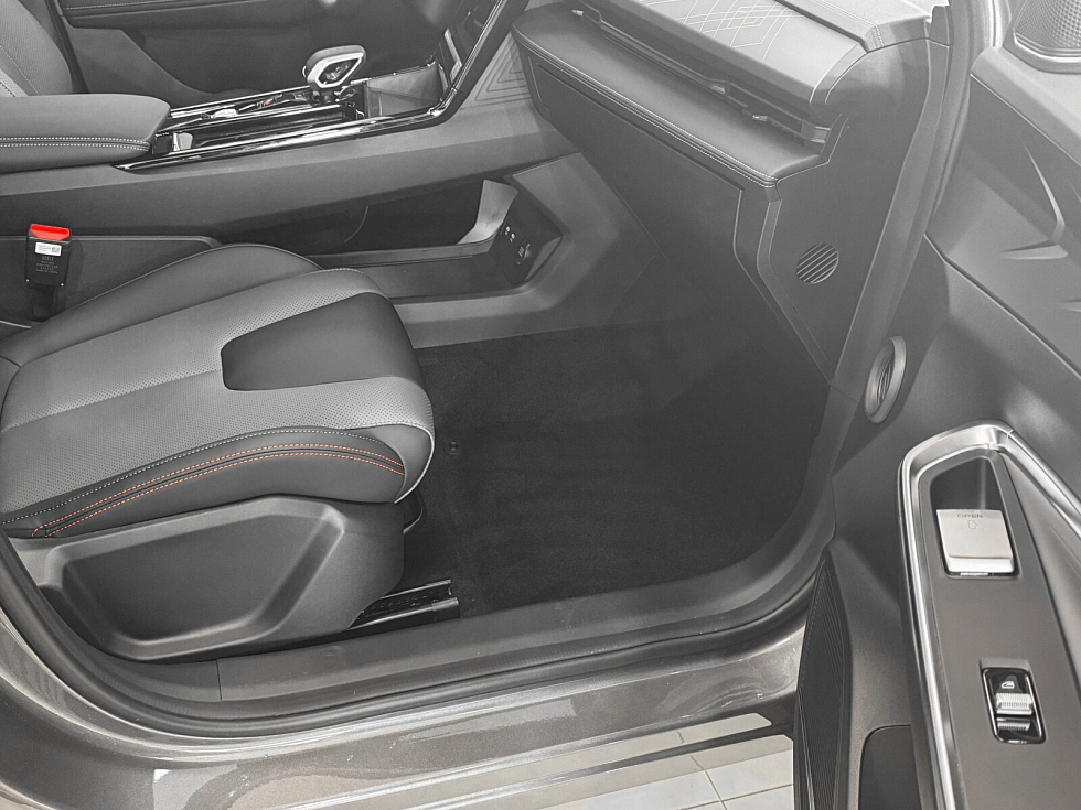 Geely Cityray Флагман, серый