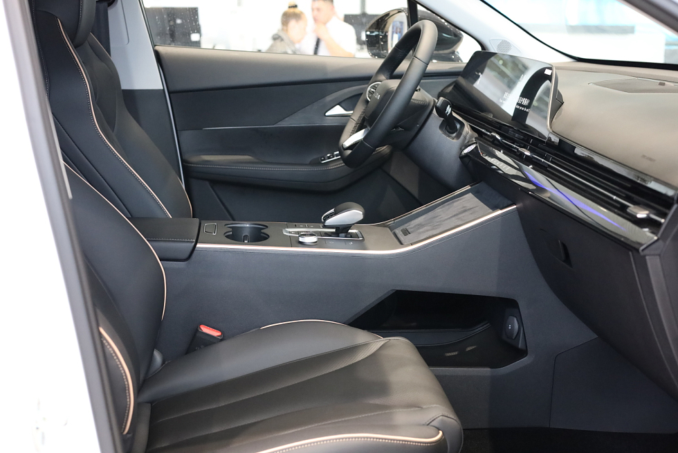 Omoda C5 Стиль (2024), белый