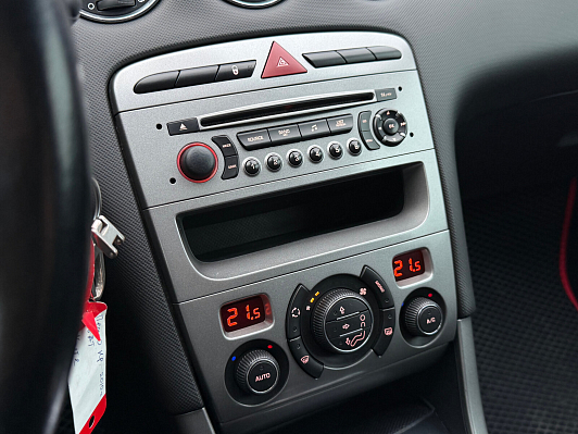 Peugeot 308 Confort Pack, 2010 года, пробег 209980 км