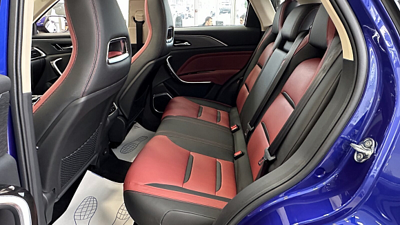 FAW Bestune T77 Prestige Plus (DCT), синий