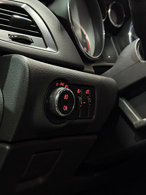 Opel Astra, 2011 года, пробег 229138 км