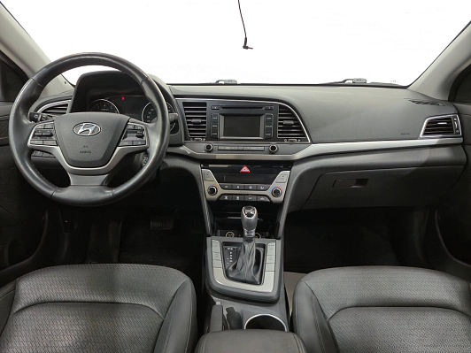 Hyundai Elantra Comfort + Style + High-Tech, 2017 года, пробег 99074 км