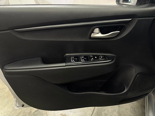 Kia Rio Лига Европы, 2019 года, пробег 45000 км