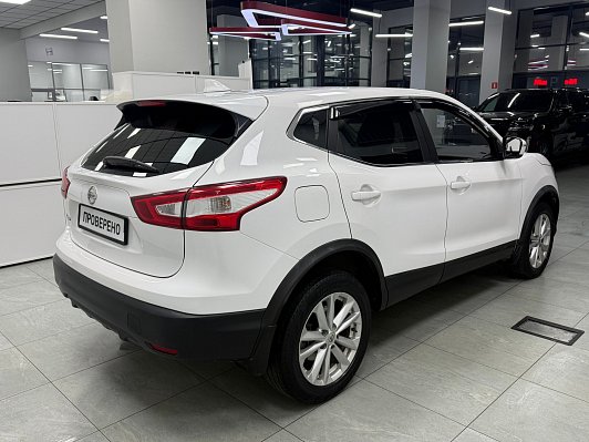 Nissan Qashqai LE, 2017 года, пробег 98232 км