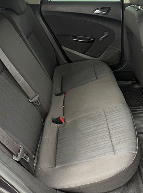 Opel Astra Essentia, 2011 года, пробег 151465 км