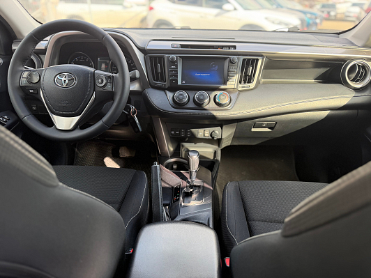 Toyota RAV4, 2016 года, пробег 146680 км