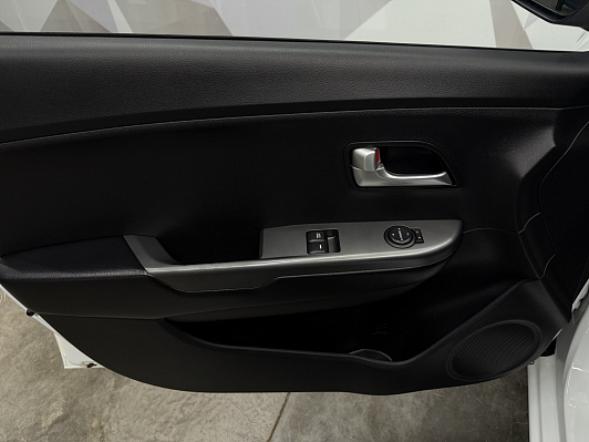 Kia Rio Luxe, 2016 года, пробег 84904 км