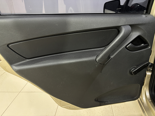 Lada (ВАЗ) Granta, 2013 года, пробег 110372 км