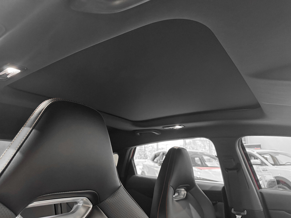 Changan UNI-V DLX, красный