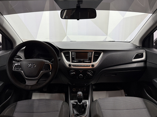 Hyundai Solaris Специальная Серия "10 лет", 2021 года, пробег 75000 км