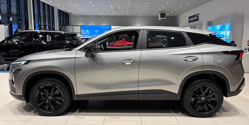 Omoda C5 Актив, серебряный