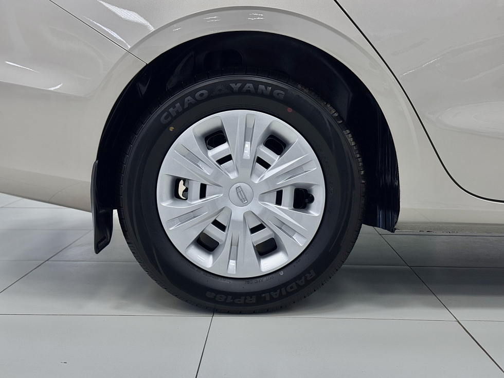 Geely Emgrand Flagship, бежевый