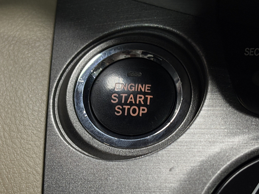 Toyota RAV4, 2010 года, пробег 178807 км