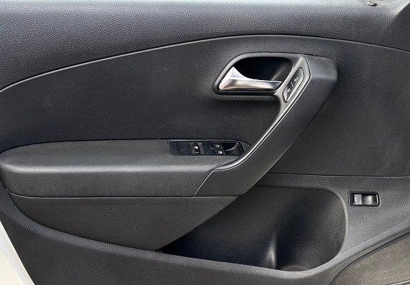 Volkswagen Polo Drive, 2016 года, пробег 217460 км