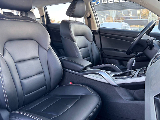 Geely Atlas Люкс + Yandex Auto, 2022 года, пробег 40873 км