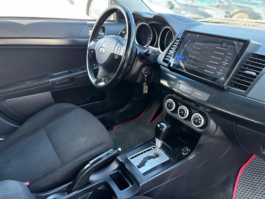 Mitsubishi Lancer, 2010 года, пробег 175246 км