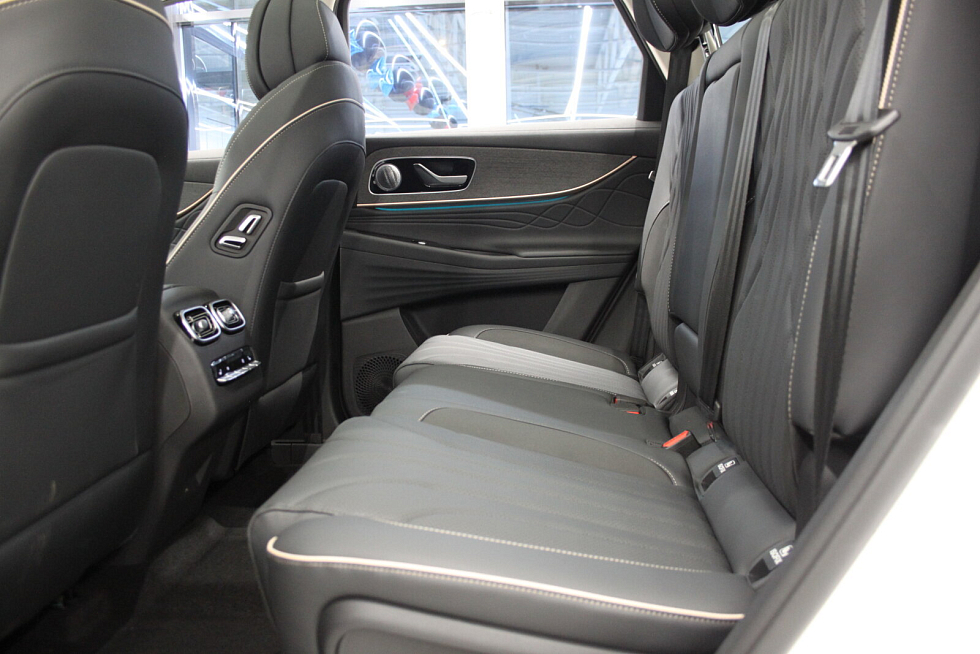 Jaecoo J8 Престиж, черный