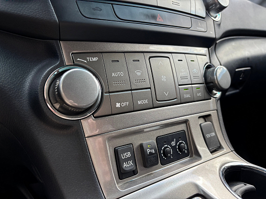 Toyota Highlander, 2012 года, пробег 91727 км