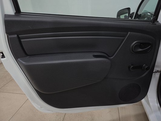 Lada (ВАЗ) Largus Norma Climate Glonass (7 мест) (2018), 2019 года, пробег 97694 км