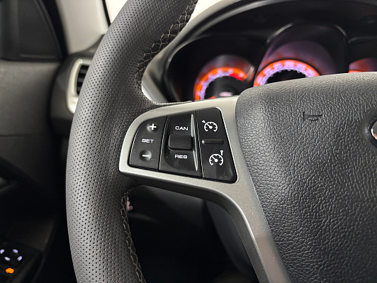 Lada (ВАЗ) Vesta Luxe Multimedia (2017-2019), 2022 года, пробег 37565 км