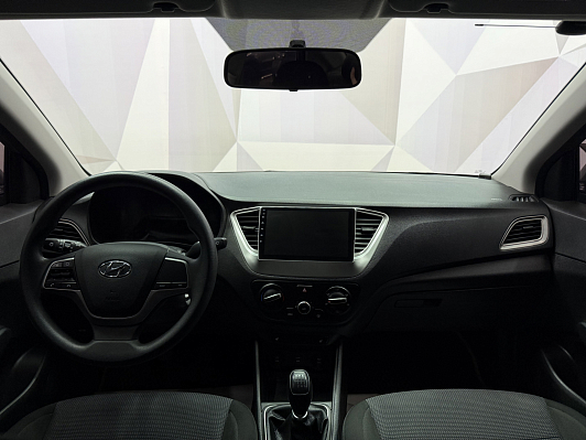 Hyundai Solaris, 2021 года, пробег 54216 км