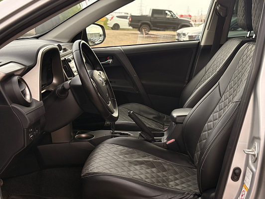 Toyota RAV4, 2013 года, пробег 232000 км