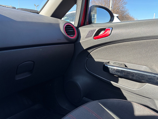 Opel Corsa Color Edition, 2012 года, пробег 192768 км