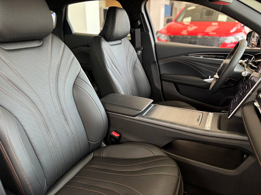 Geely Preface Flagship, фиолетовый