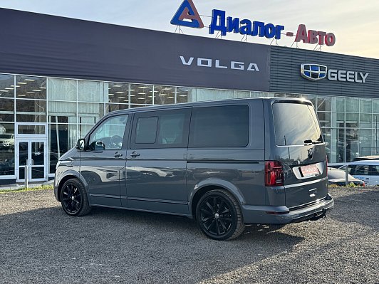Volkswagen Multivan Highline (Germany), 2022 года, пробег 147103 км
