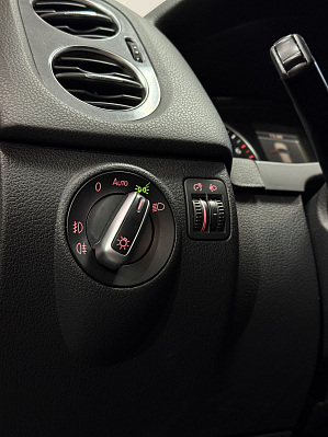 Volkswagen Tiguan Avenue, 2011 года, пробег 111000 км