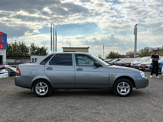Lada (ВАЗ) Priora Люкс, 2011 года, пробег 199591 км