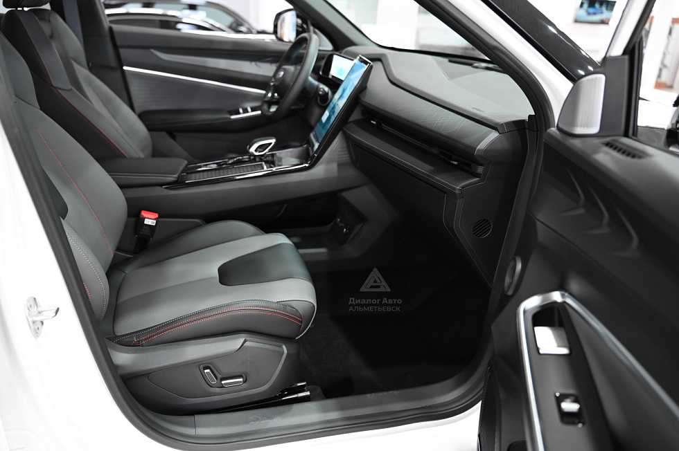 Geely Cityray Flagship Sport, белый