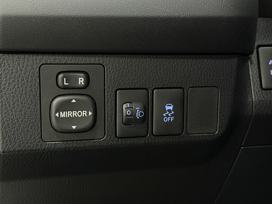 Toyota RAV4, 2013 года, пробег 121000 км