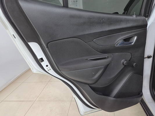 Opel Mokka Essentia, 2014 года, пробег 203412 км