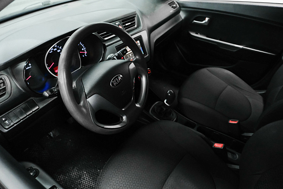 Kia Rio, 2015 года, пробег 211000 км