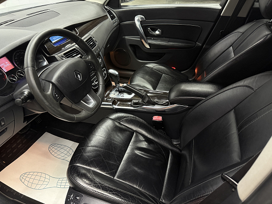 Renault Latitude Privilege, 2012 года, пробег 217598 км