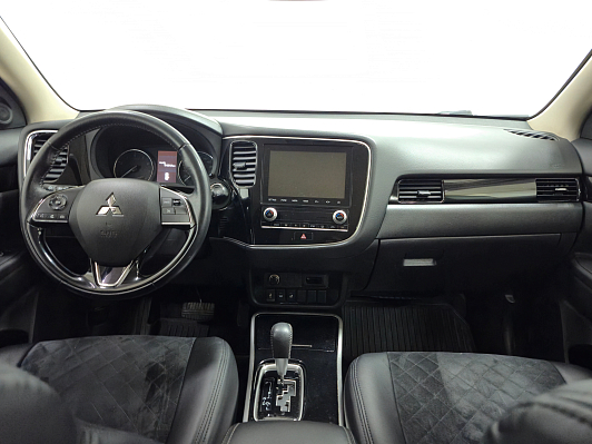 Mitsubishi Outlander Instyle, 2021 года, пробег 37140 км