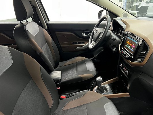 Lada (ВАЗ) XRAY Exclusive (2018), 2019 года, пробег 72619 км