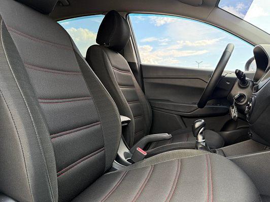 Hyundai Solaris Специальная Серия "10 лет" + Comfort, 2021 года, пробег 127700 км