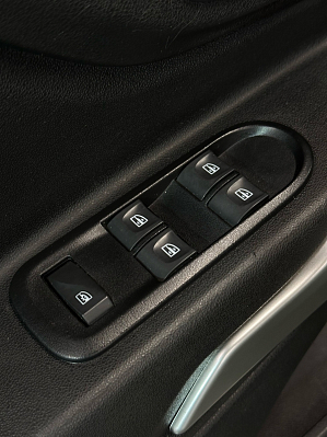 Lada (ВАЗ) XRAY Comfort, 2019 года, пробег 65000 км