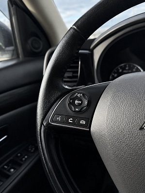 Mitsubishi Outlander Instyle, 2016 года, пробег 111826 км