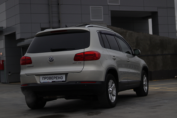 Volkswagen Tiguan Avenue, 2011 года, пробег 210000 км