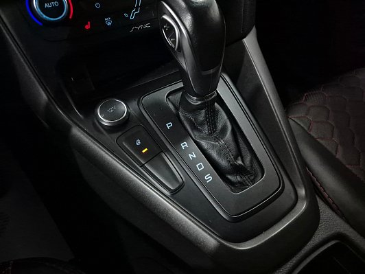 Ford Focus Titanium, 2016 года, пробег 185290 км