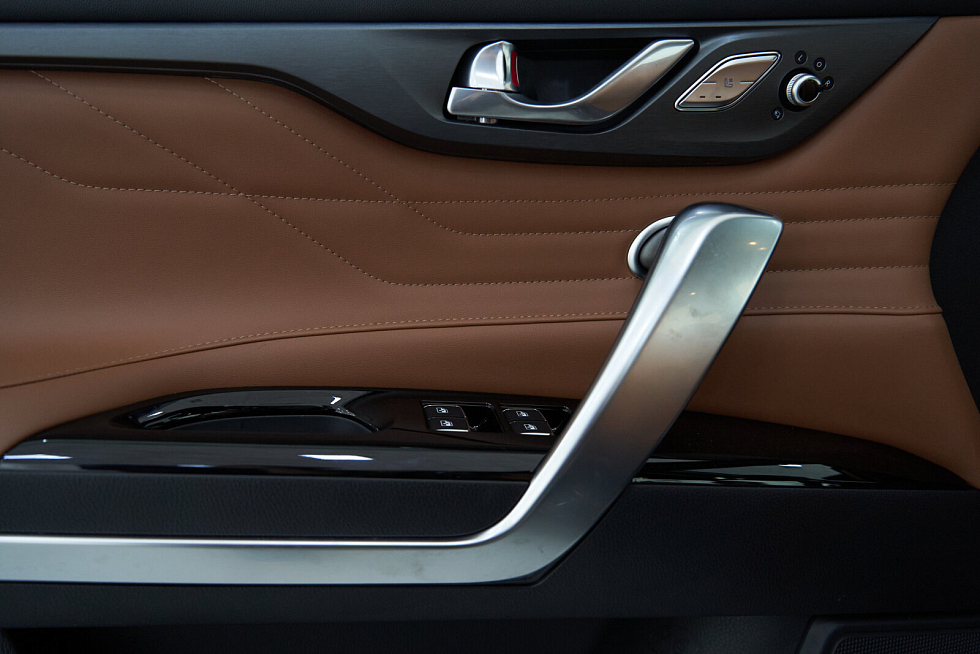 Changan CS95 Комфорт, черный